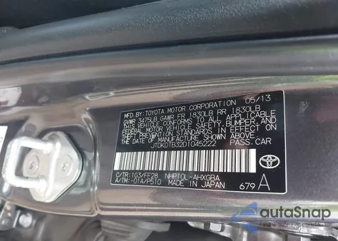 2013 Toyota Prius C Three from USA, damaged, VIN JTDKDTB32D1045222